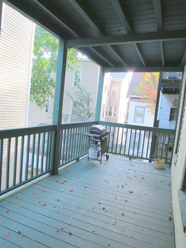4 bed, 1 bath apartment for rent at 90 Norfolk St Unit 4, The Port — photo 14 of 14