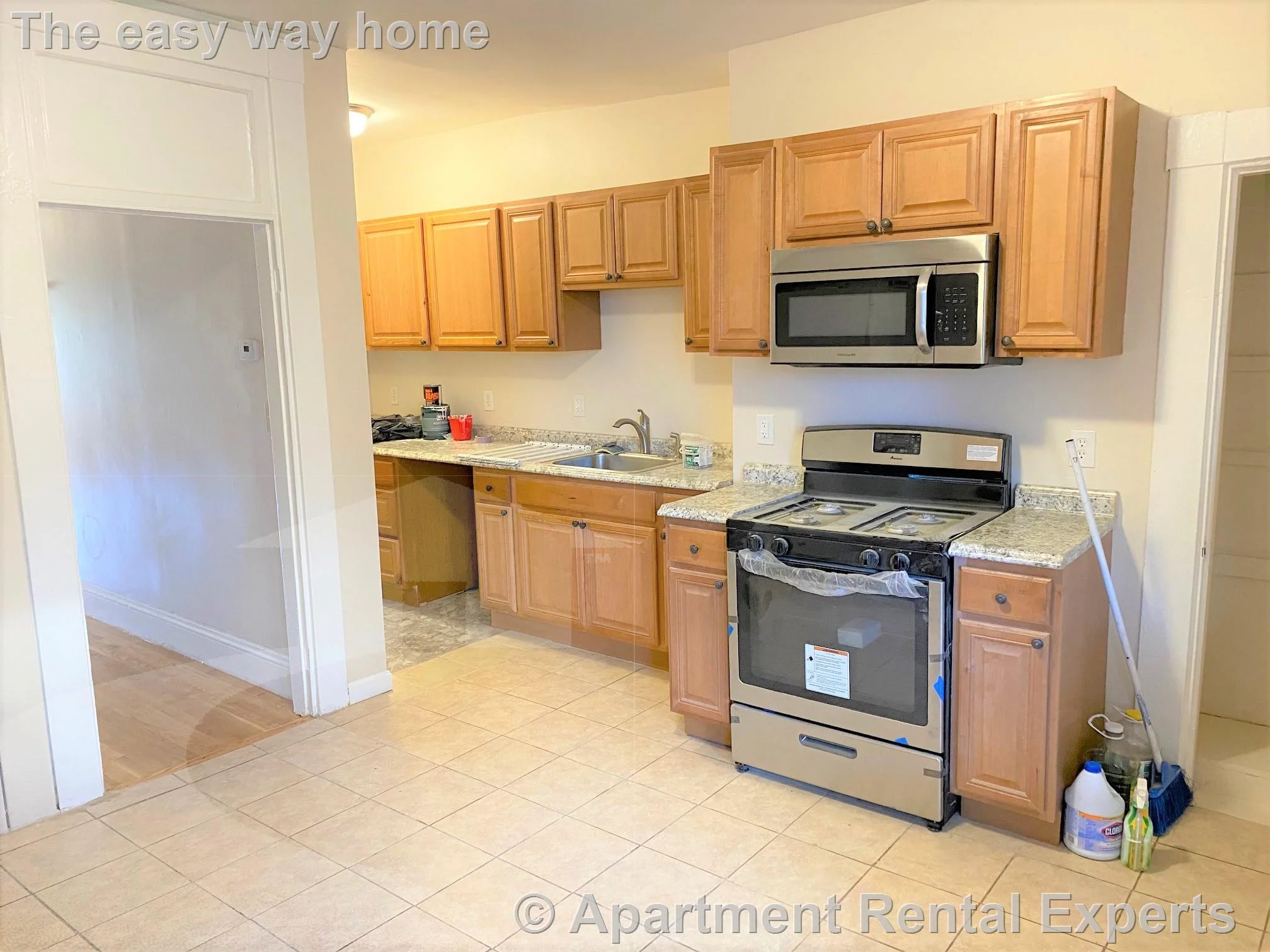 4 bed, 1 bath apartment for rent at 90 Norfolk St Unit 6, Central Square — photo 2 of 13