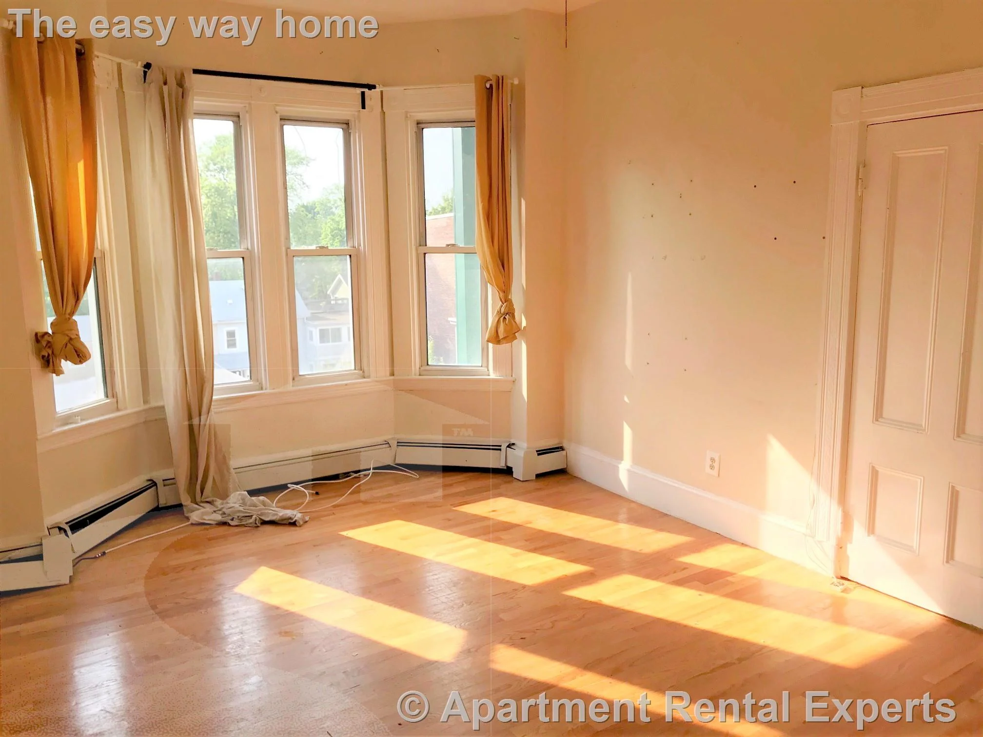 4 bed, 1 bath apartment for rent at 90 Norfolk St Unit 8, Central Square — photo 1 of 15