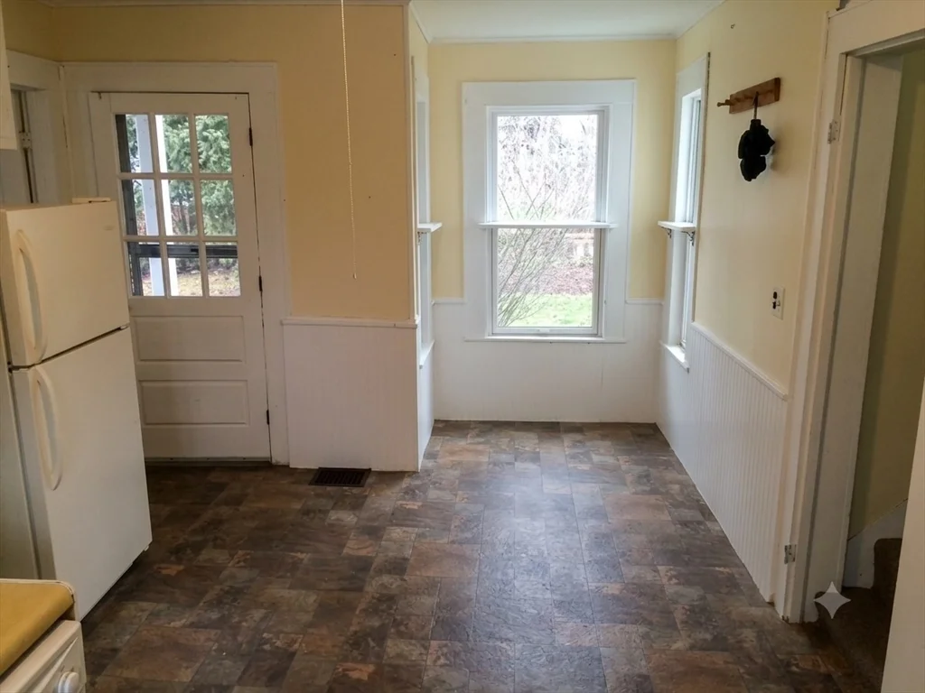 2 bed, 1 bath apartment for rent at 90 North Prospect St Unit 2, Amherst — photo 5 of 15