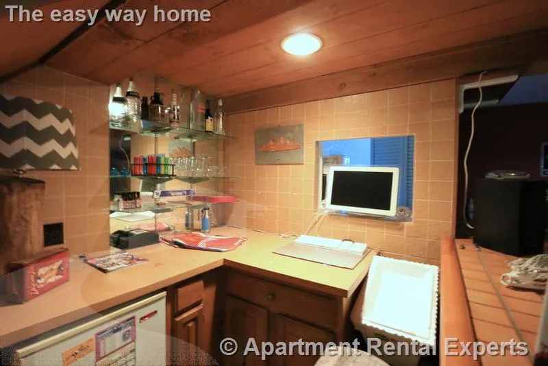 3 bed, 1 bath apartment for rent at 90 North St, Teele Square — photo 4 of 20