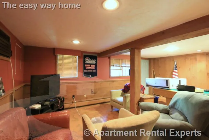 3 bed, 1 bath apartment for rent at 90 North St, Teele Square — photo 6 of 20