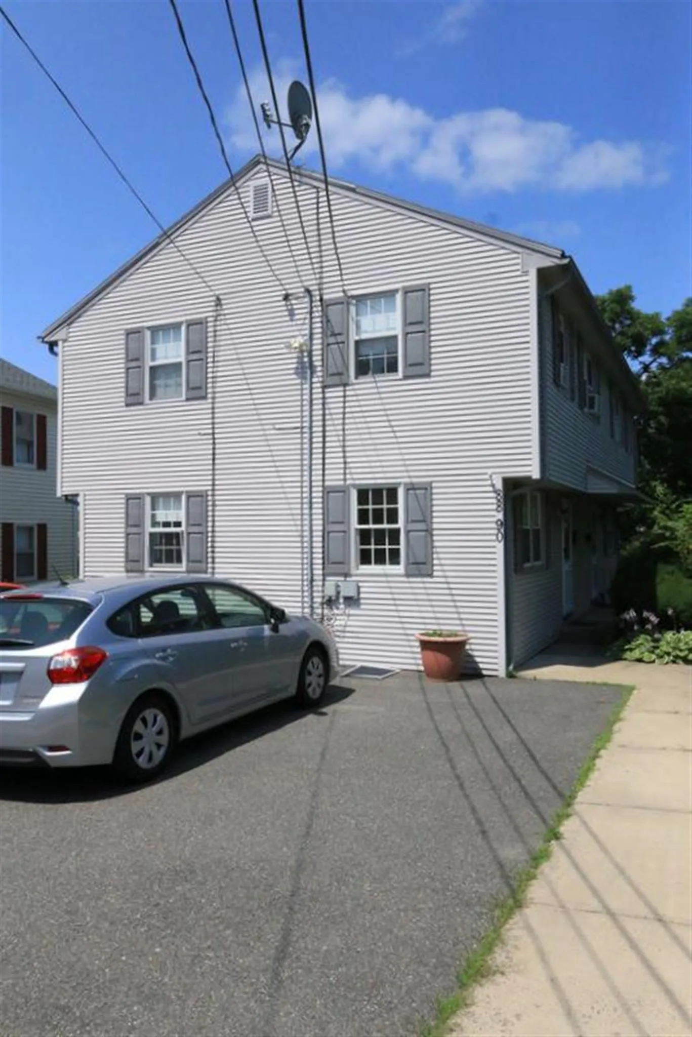 3 bed, 1 bath apartment for rent at 90 North St Unit 90, Teele Square — photo 20 of 20