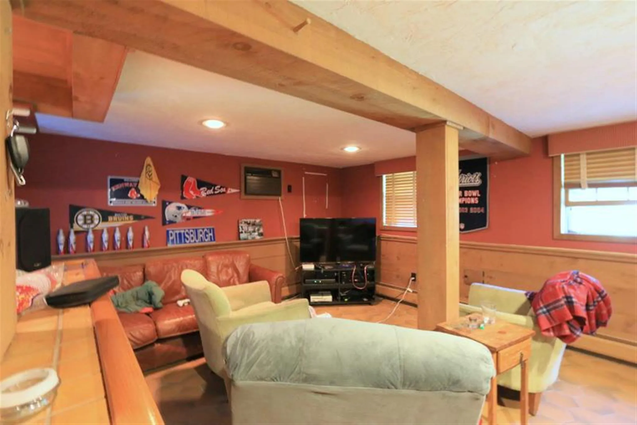 3 bed, 1 bath apartment for rent at 90 North St Unit 90, Teele Square — photo 5 of 20