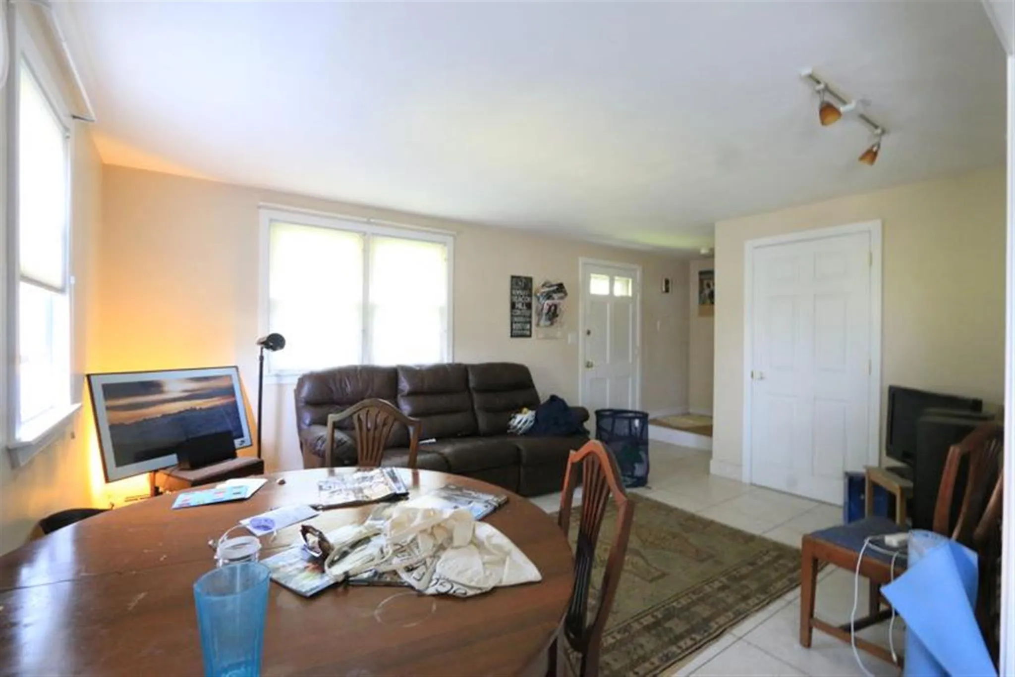 3 bed, 1 bath apartment for rent at 90 North St Unit 90, Teele Square — photo 8 of 20