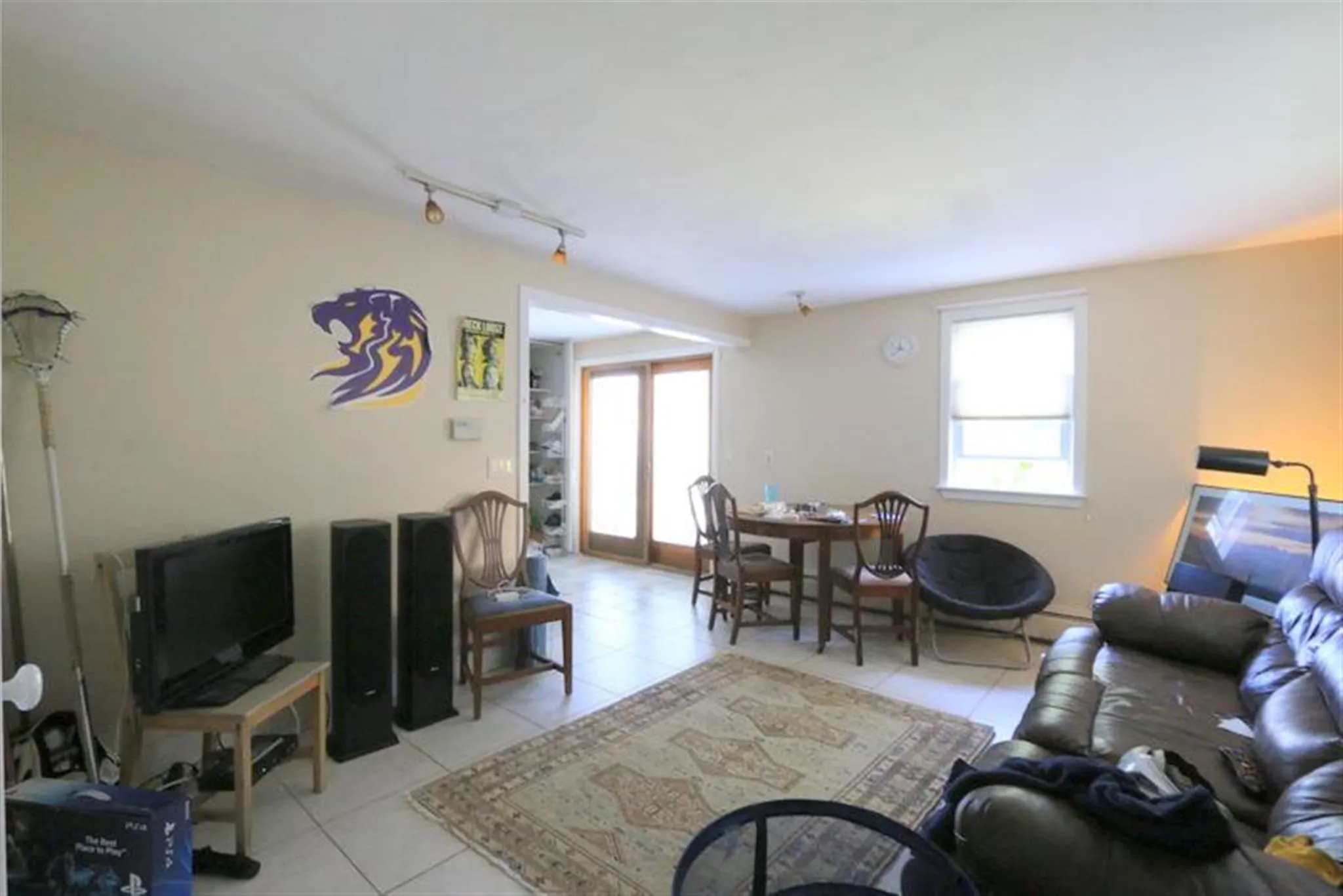 3 bed, 1 bath apartment for rent at 90 North St Unit 90, Teele Square — photo 9 of 20