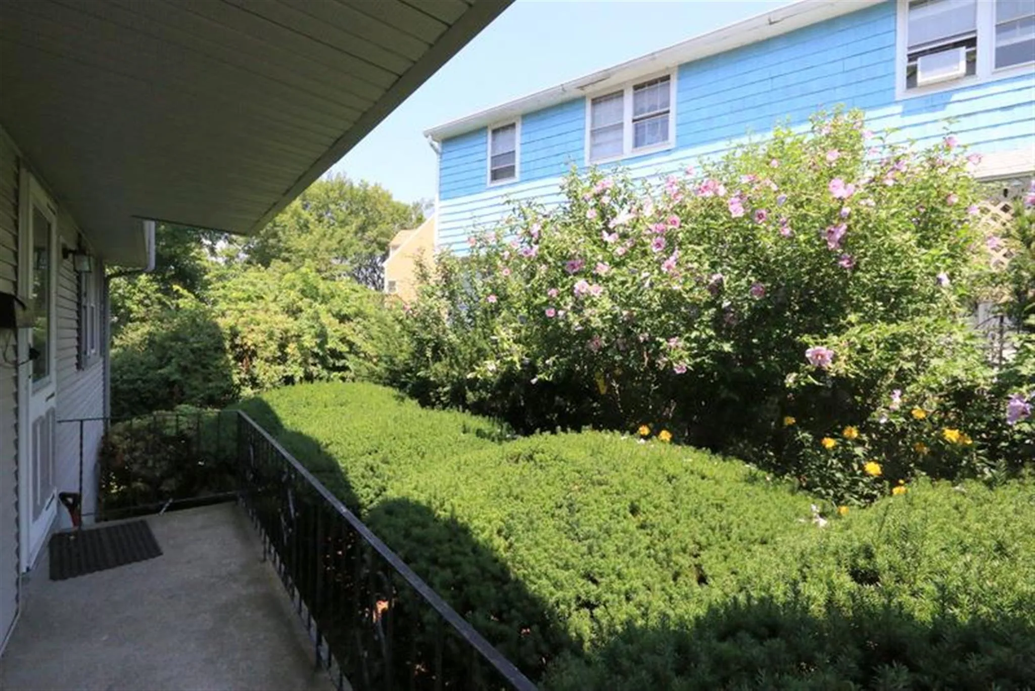3 bed, 1 bath apartment for rent at 90 North St Unit 90, Teele Square — photo 19 of 20