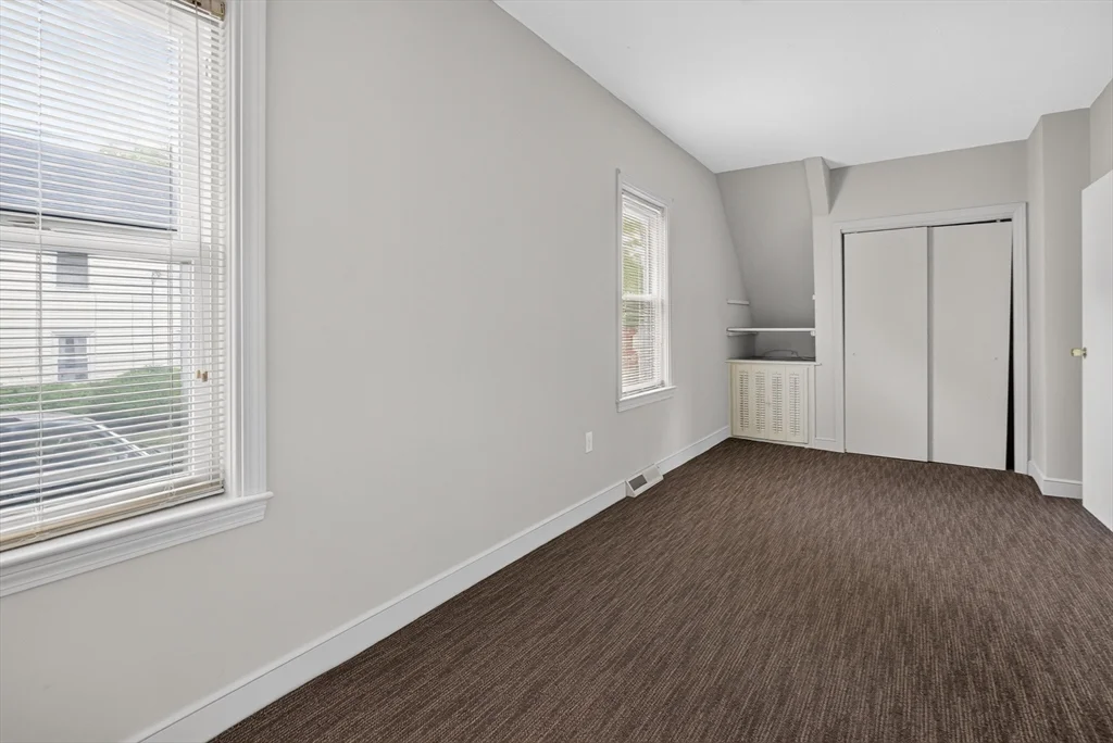 2 bed, 1 bath apartment for rent at 90 Oak St Unit 1, Middleboro — photo 10 of 16