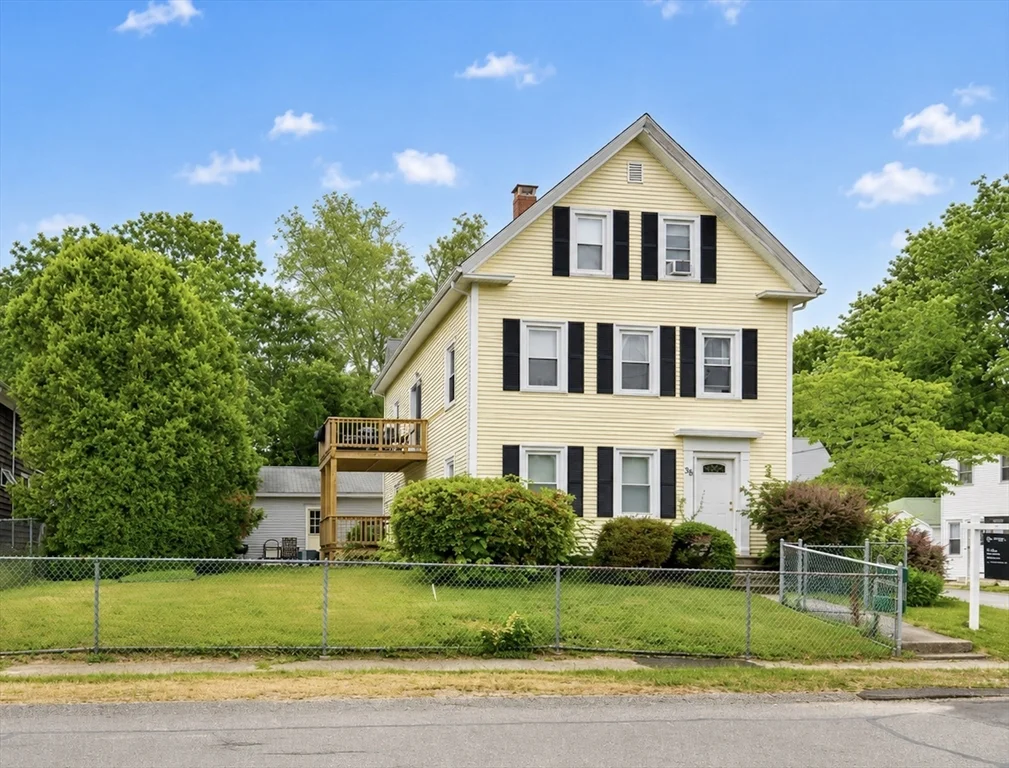 3 bed, 2 bath apartment for rent at 90 Oak St Unit 2, Middleboro — photo 1 of 20