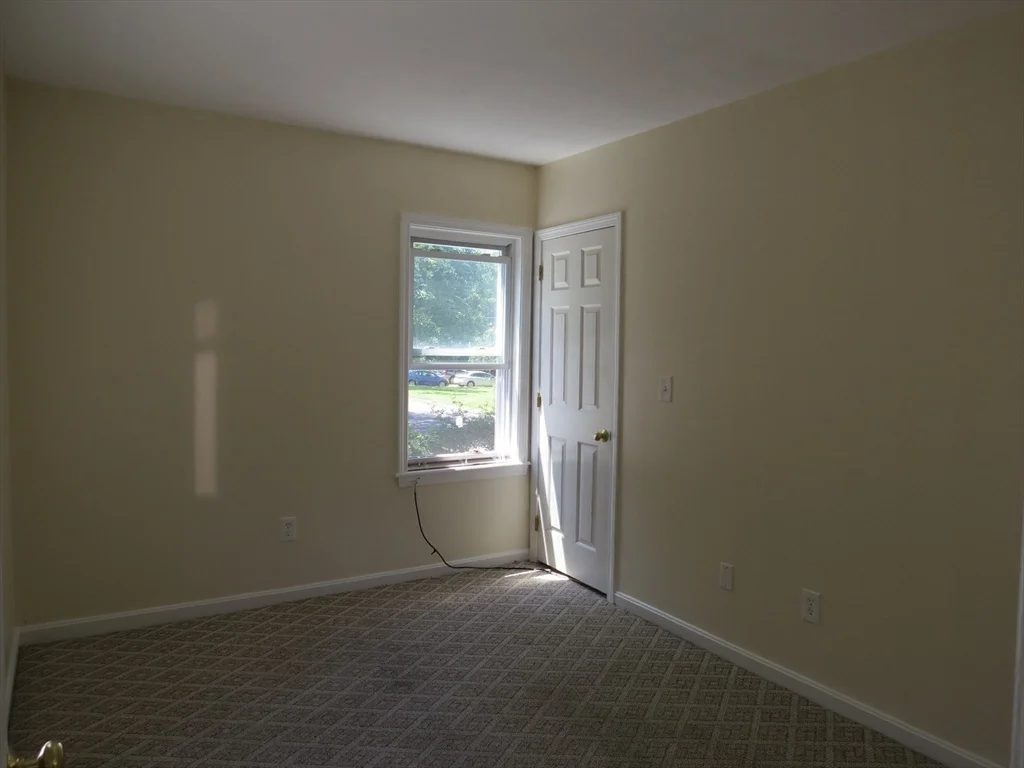 3 bed, 2 bath apartment for rent at 90 Oak St Unit 2, Middleboro — photo 16 of 20