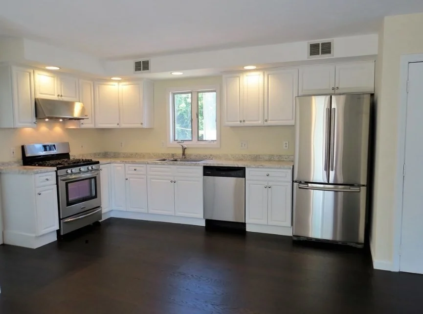 3 bed, 2 bath apartment for rent at 90 Oak St Unit 2, Middleboro — photo 8 of 20