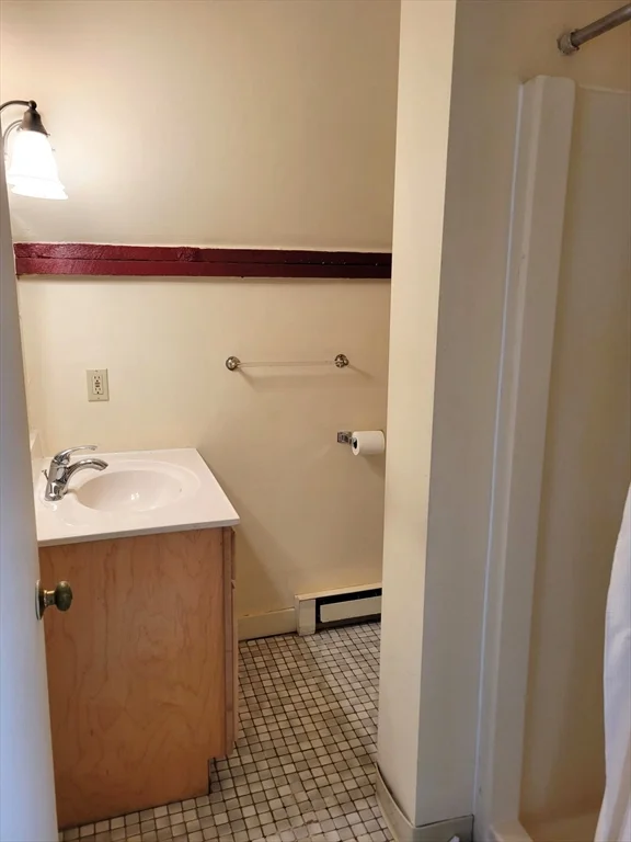 Studio bed, 1 bath apartment for rent at 90 Orchard St Unit 2, Leominster — photo 10 of 13
