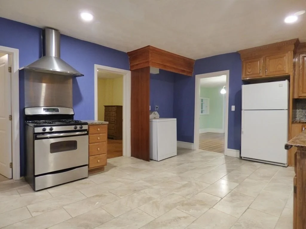 3 bed, 1 bath apartment for rent at 90 Pacific St Unit 1, Fitchburg — photo 4 of 8