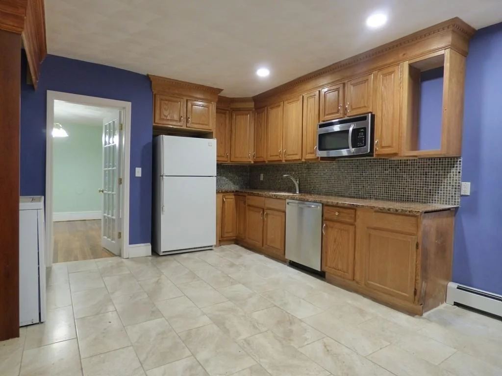 3 bed, 1 bath apartment for rent at 90 Pacific St Unit 1, Fitchburg — photo 5 of 8
