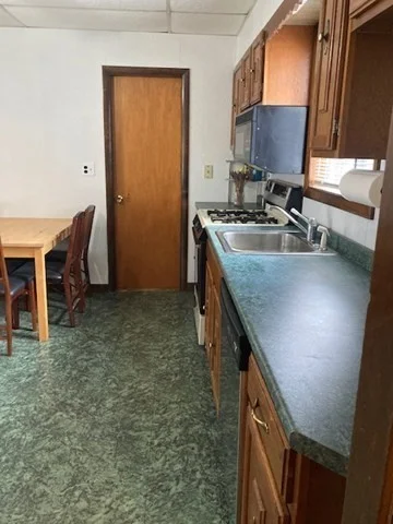 2 bed, 1 bath apartment for rent at 90 Prospect St Unit 2, Ward Two — photo 12 of 27