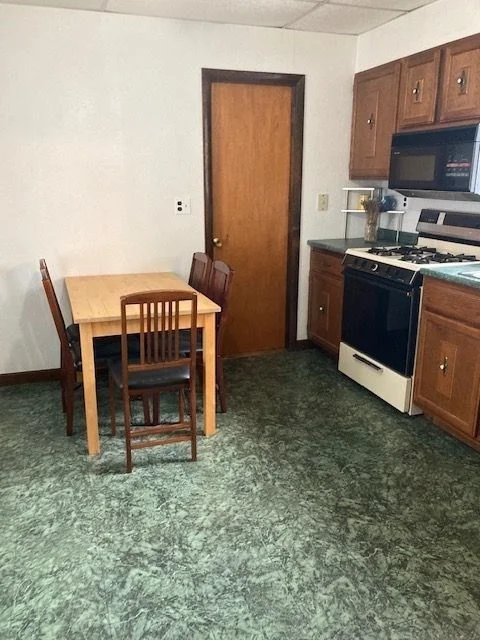 2 bed, 1 bath apartment for rent at 90 Prospect St Unit 2, Ward Two — photo 14 of 27