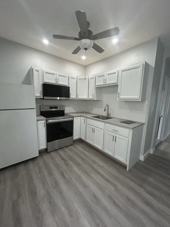 2 bed, 1 bath apartment for rent at 90 Quequechan St Unit 2, Fall River — photo 1 of 16