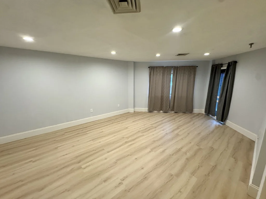 2 bed, 2 bath apartment for rent at 90 Quincy Shore Dr Unit 207, Quincy — photo 11 of 15