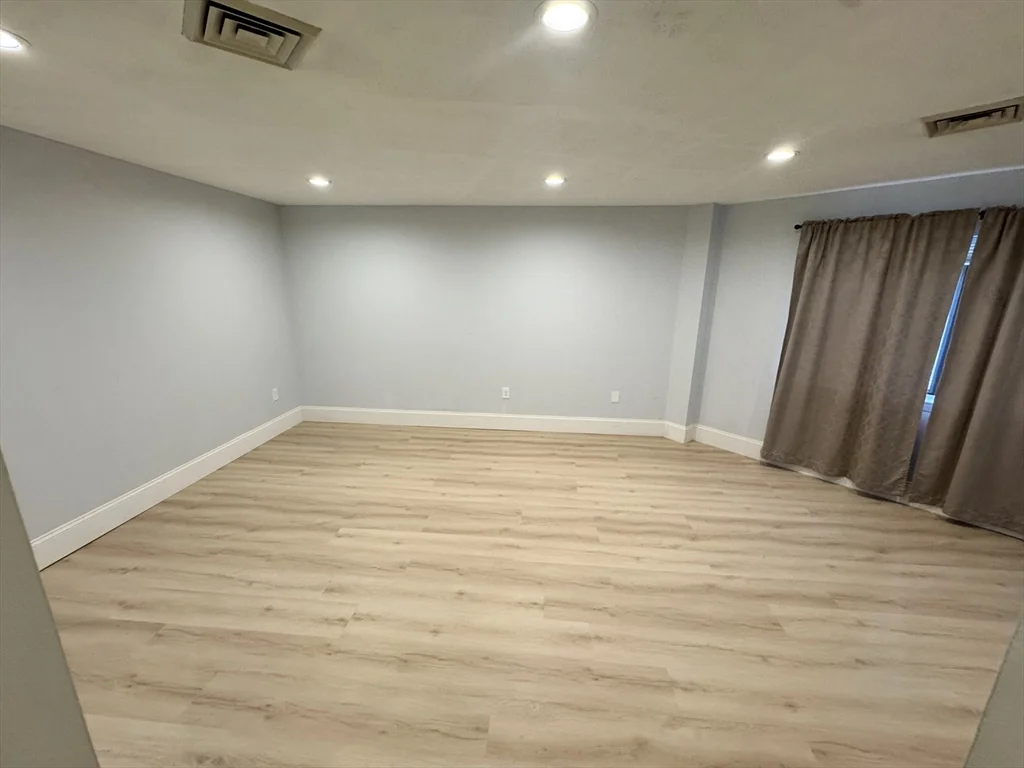 2 bed, 2 bath apartment for rent at 90 Quincy Shore Dr Unit 207, Quincy — photo 10 of 15