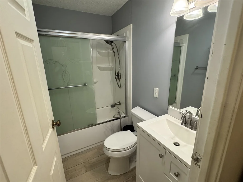 2 bed, 2 bath apartment for rent at 90 Quincy Shore Dr Unit 207, Quincy — photo 6 of 15