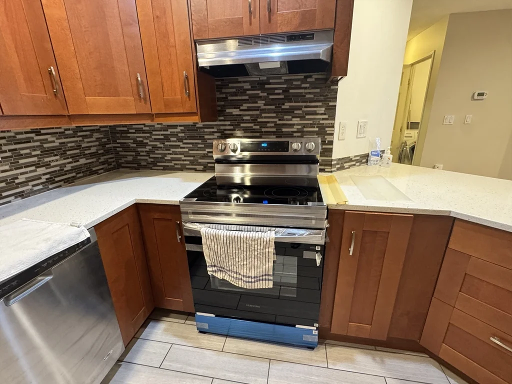 2 bed, 2 bath apartment for rent at 90 Quincy Shore Dr Unit 207, Quincy — photo 4 of 15