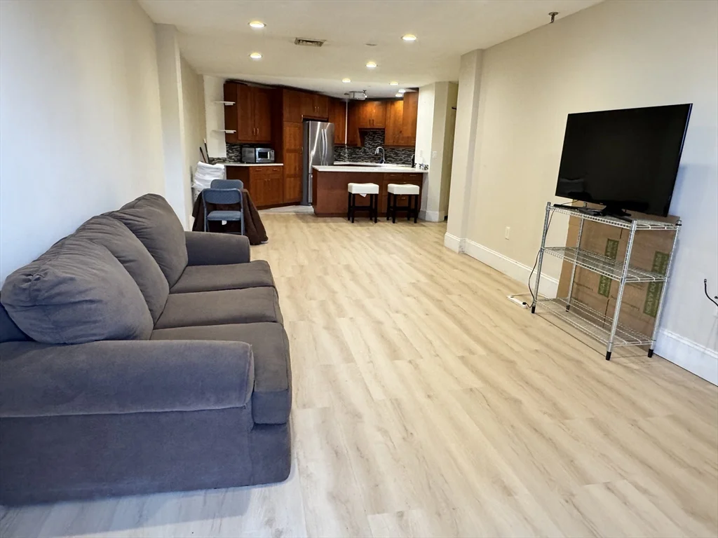 2 bed, 2 bath apartment for rent at 90 Quincy Shore Dr Unit 207, Quincy — photo 2 of 15
