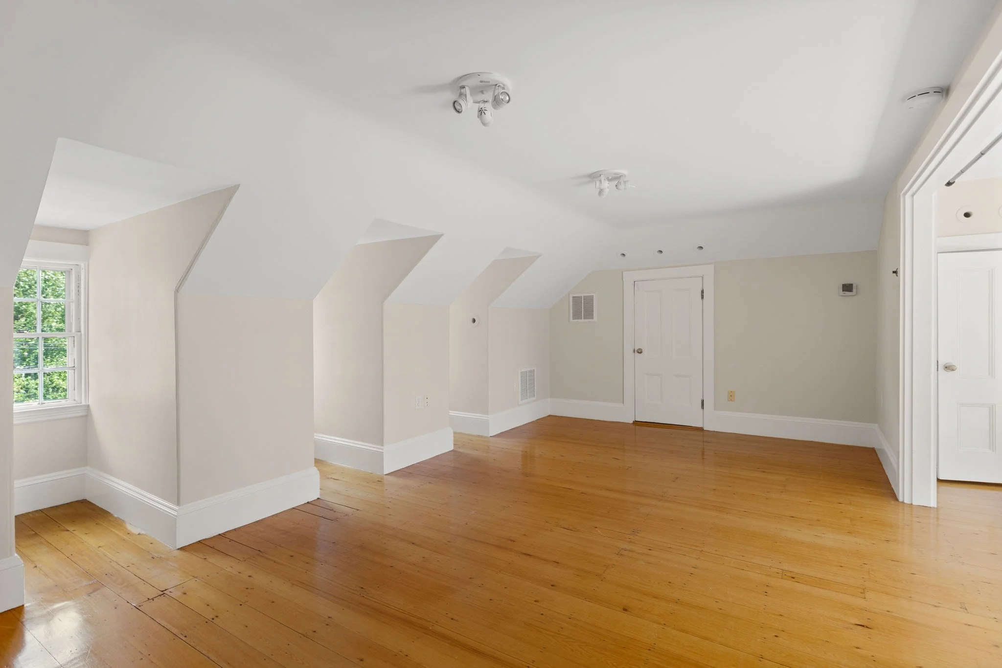 5 bed, 4+ bath apartment for rent at 90 Raymond, Neighborhood Nine — photo 23 of 31