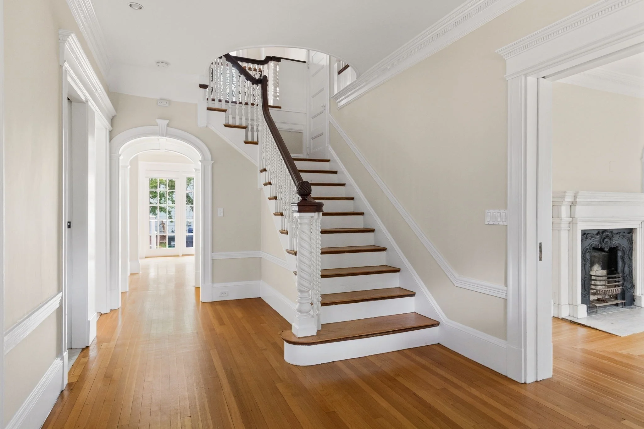 5 bed, 4+ bath apartment for rent at 90 Raymond, Neighborhood Nine — photo 4 of 31