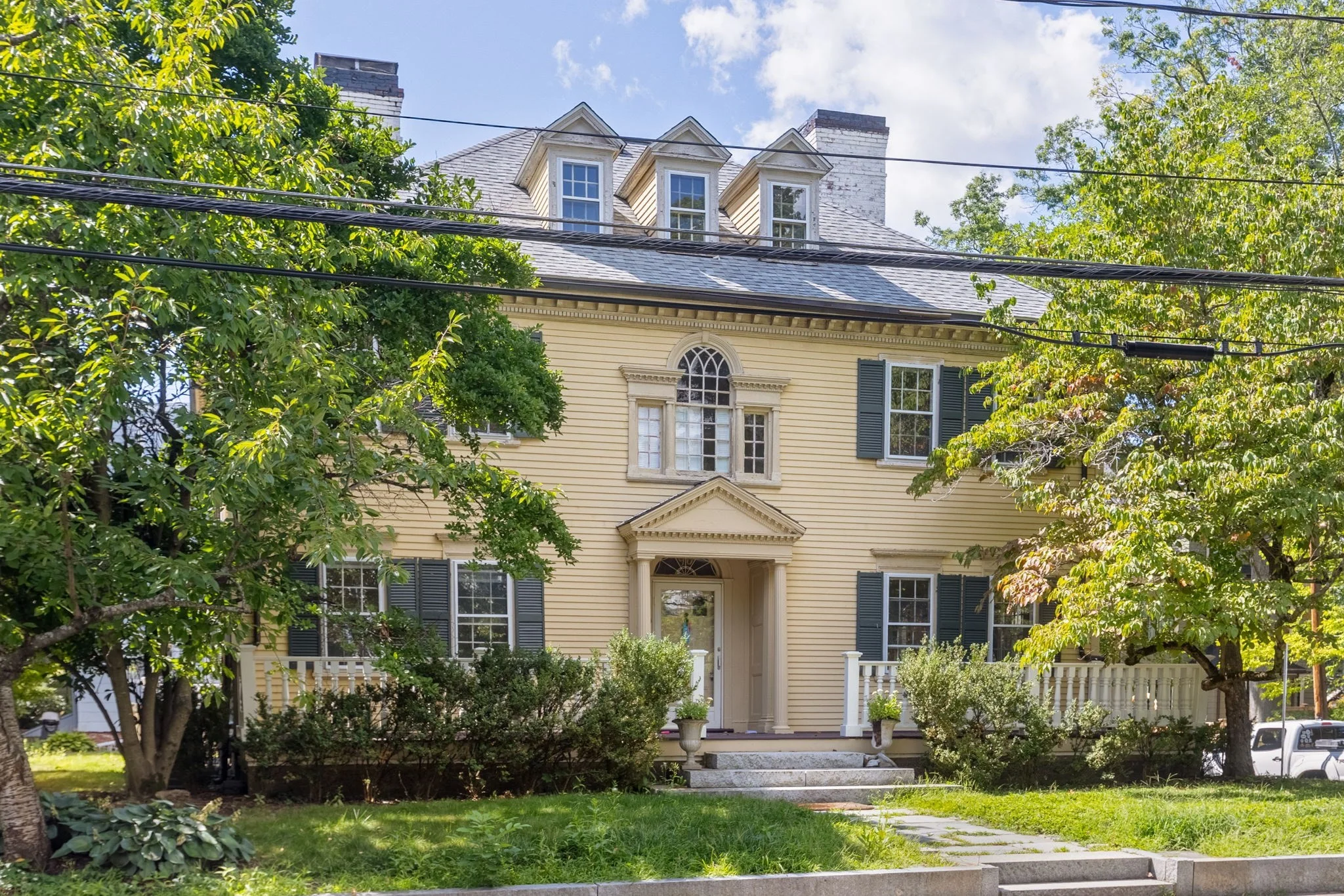 5 bed, 4+ bath apartment for rent at 90 Raymond, Neighborhood Nine