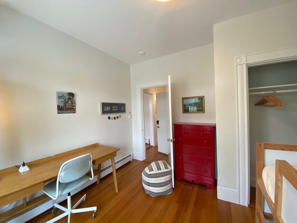 2 bed, 1 bath apartment for rent at 90 Robbins Rd Unit 2, Arlington Heights — photo 11 of 30