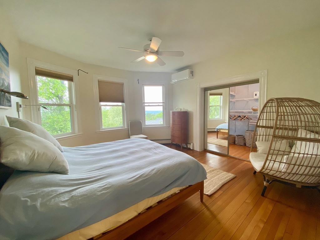 2 bed, 1 bath apartment for rent at 90 Robbins Rd Unit 2, Arlington Heights — photo 5 of 30