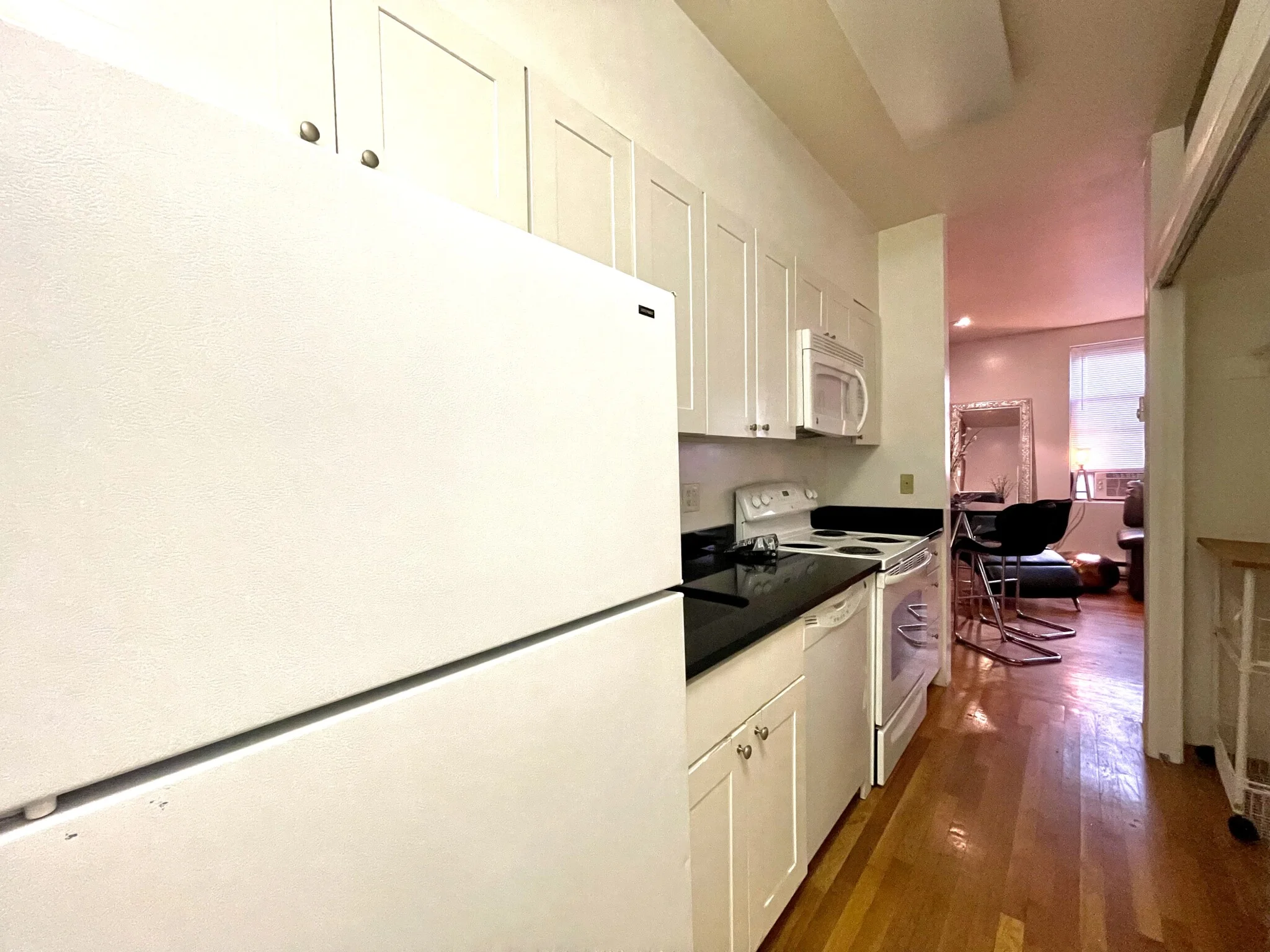 1 bed, 1 bath apartment for rent at 90 Saint Botolph St Unit 3, Back Bay — photo 5 of 9