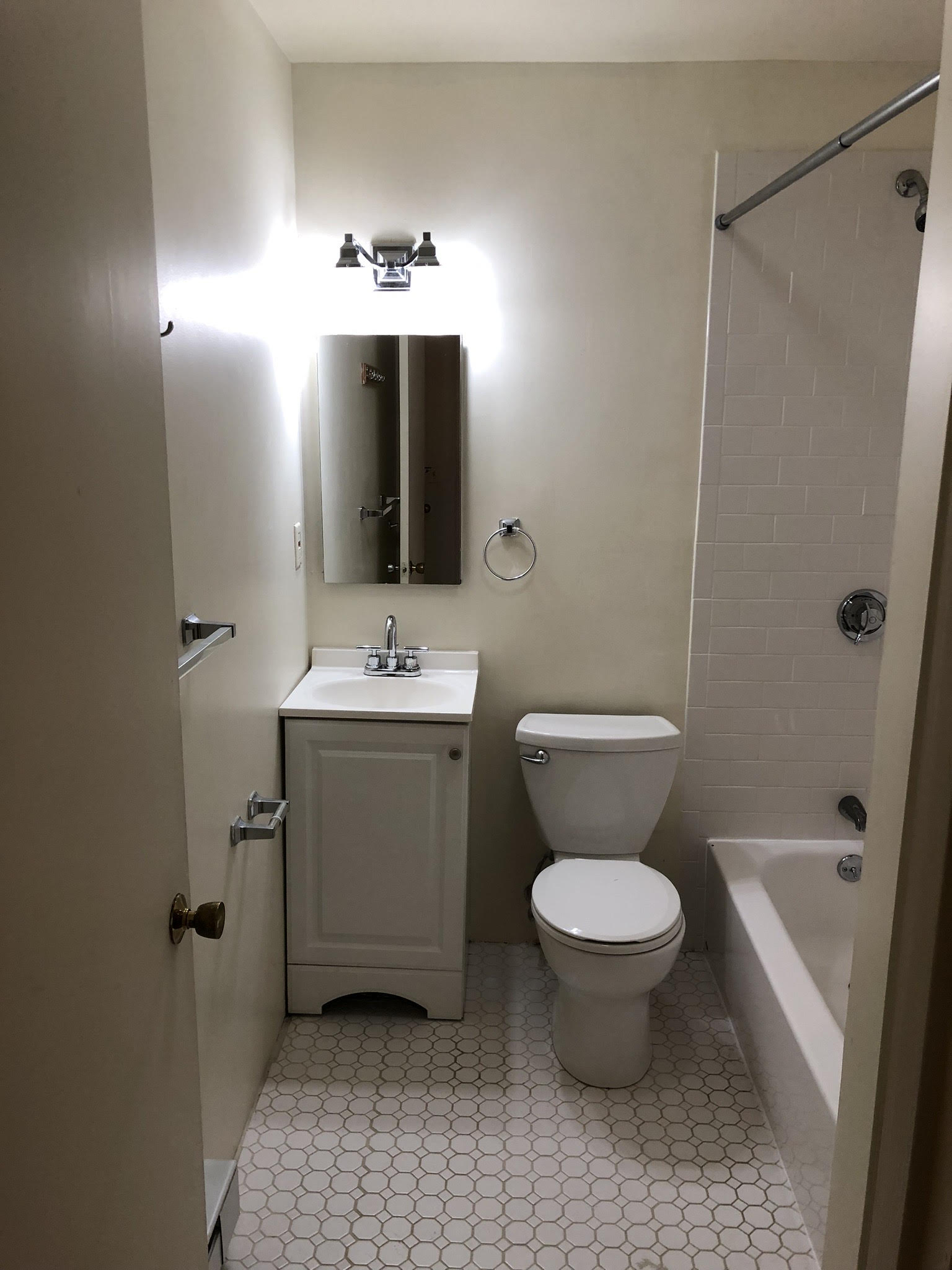 1 bed, 1 bath apartment for rent at 90 Saint Botolph St Unit 6, Back Bay — photo 2 of 10