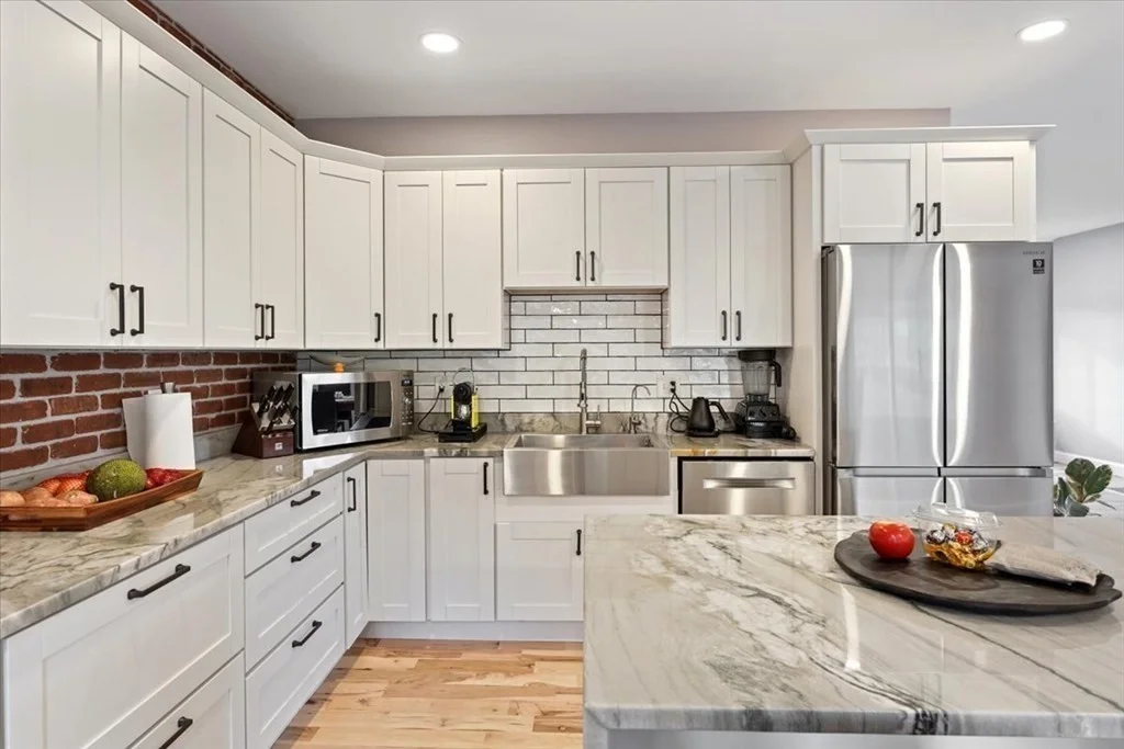 3 bed, 3 bath apartment for rent at 90 Stoneleigh Rd, Watertown — photo 3 of 23