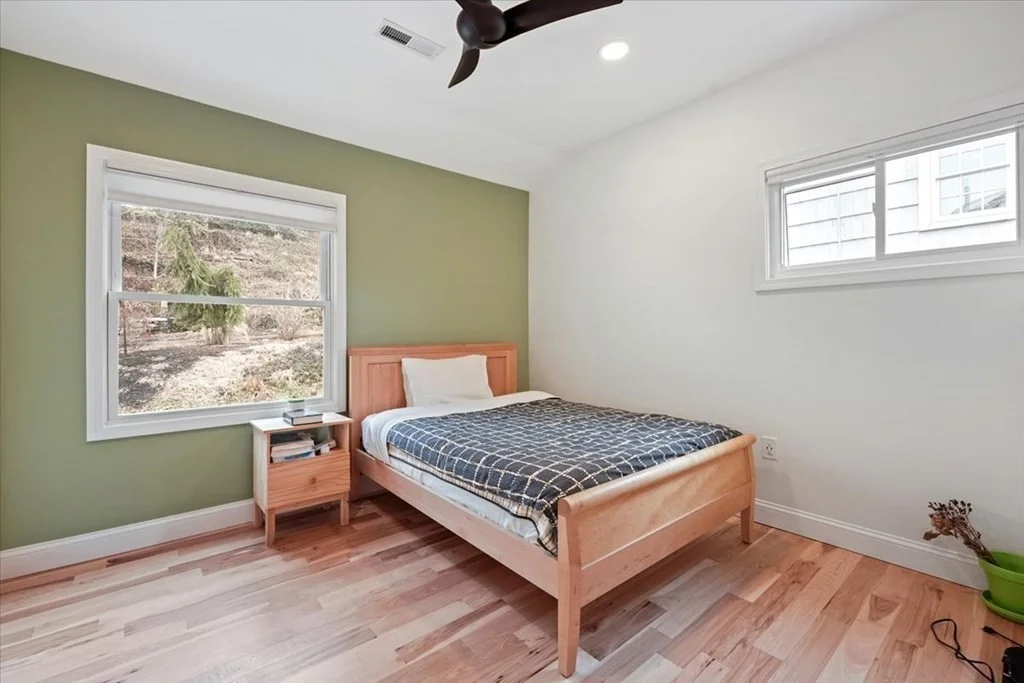 3 bed, 3 bath apartment for rent at 90 Stoneleigh Rd, Watertown — photo 15 of 23