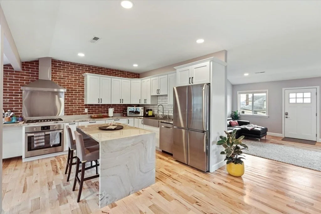 3 bed, 3 bath apartment for rent at 90 Stoneleigh Rd, Watertown — photo 6 of 23