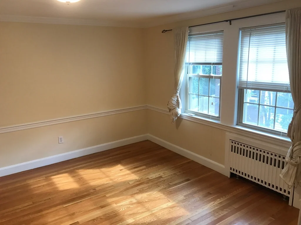 3 bed, 2 bath apartment for rent at 90 Undine Rd Unit 2, Brighton — photo 7 of 9