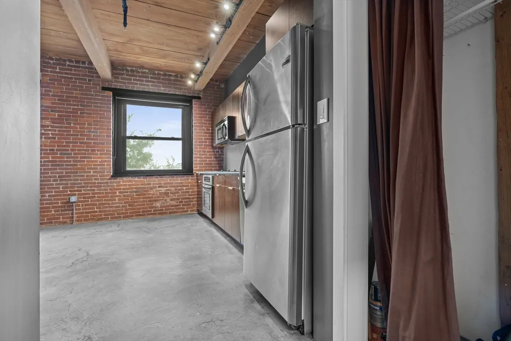 1 bed, 1 bath apartment for rent at 90 Wareham St Unit 309, South End — photo 11 of 11