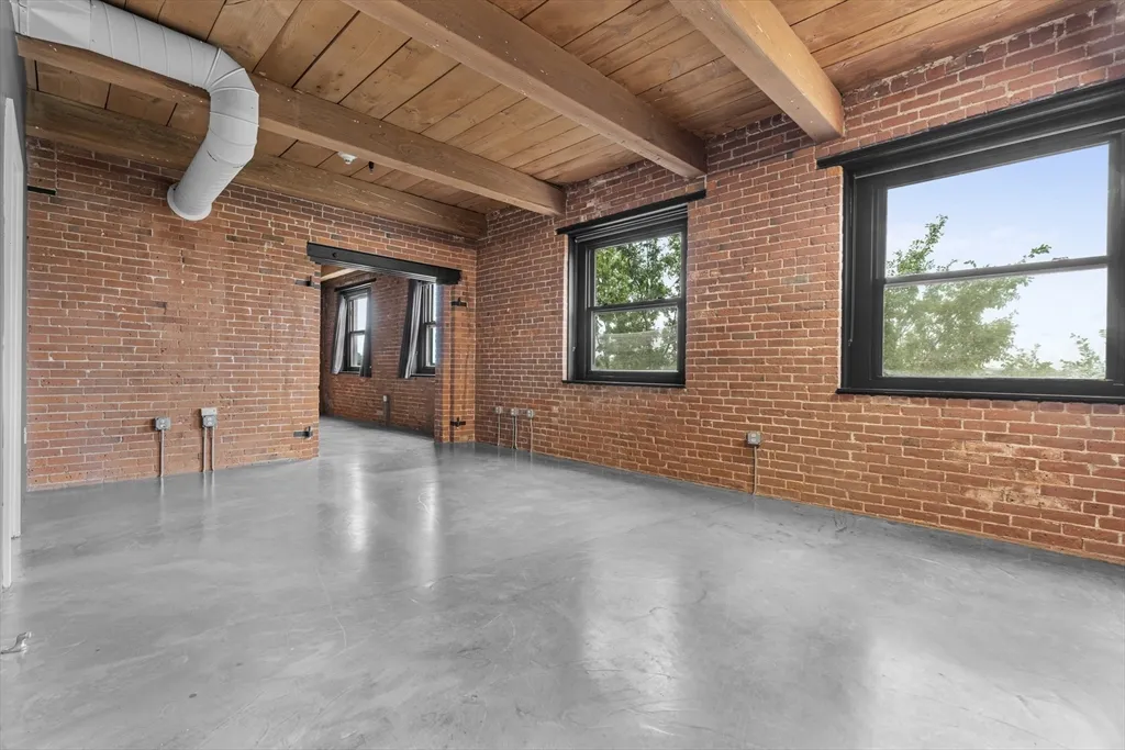 1 bed, 1 bath apartment for rent at 90 Wareham St Unit 309, South End — photo 6 of 11