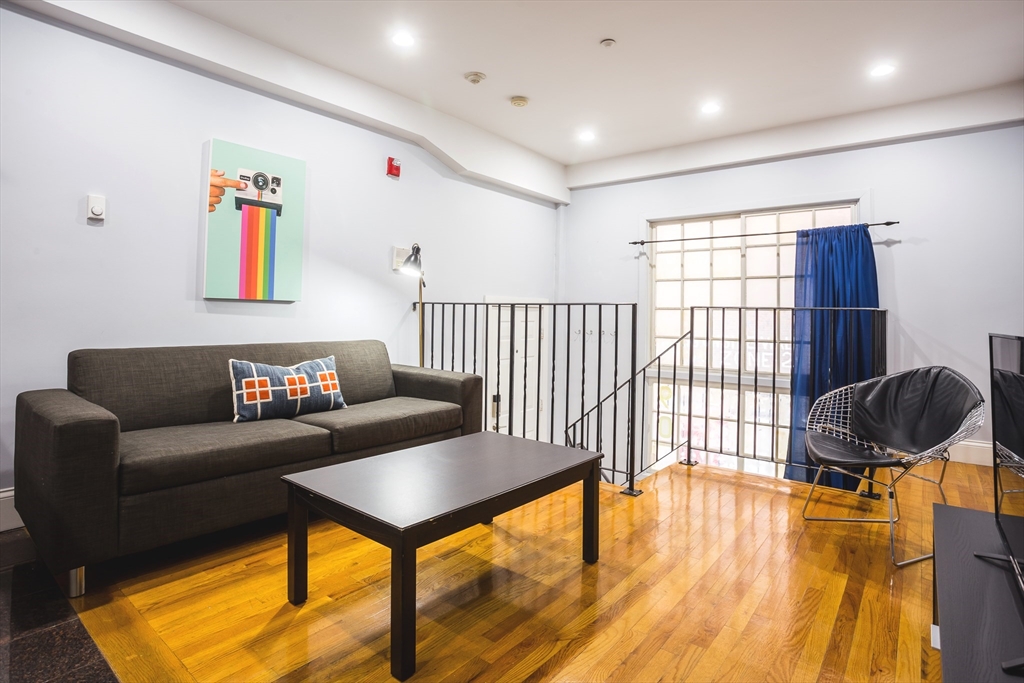 1 bed, 1 bath apartment for rent at 90 Warrenton St Unit 2, Back Bay — photo 1 of 9