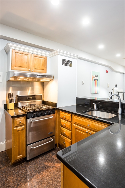 1 bed, 1 bath apartment for rent at 90 Warrenton St Unit 2, Back Bay — photo 5 of 9