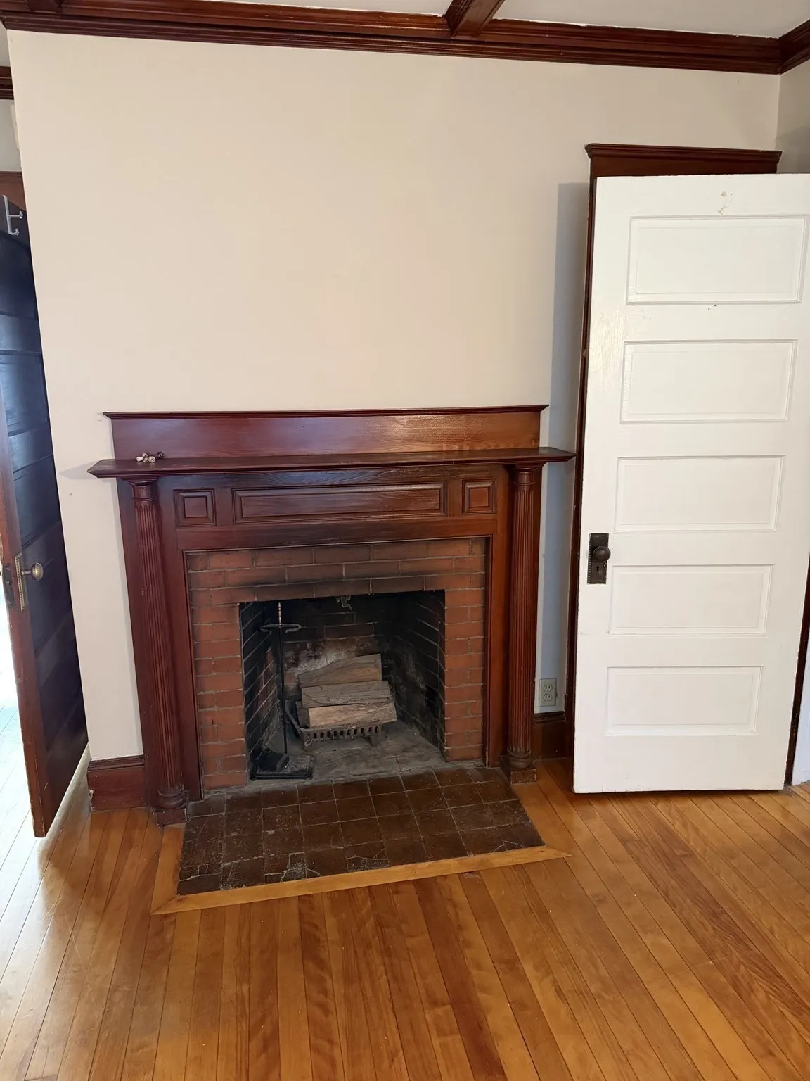 1 bed, 1 bath apartment for rent at 90 Webster St Unit 1, Winnekenni Park — photo 9 of 13