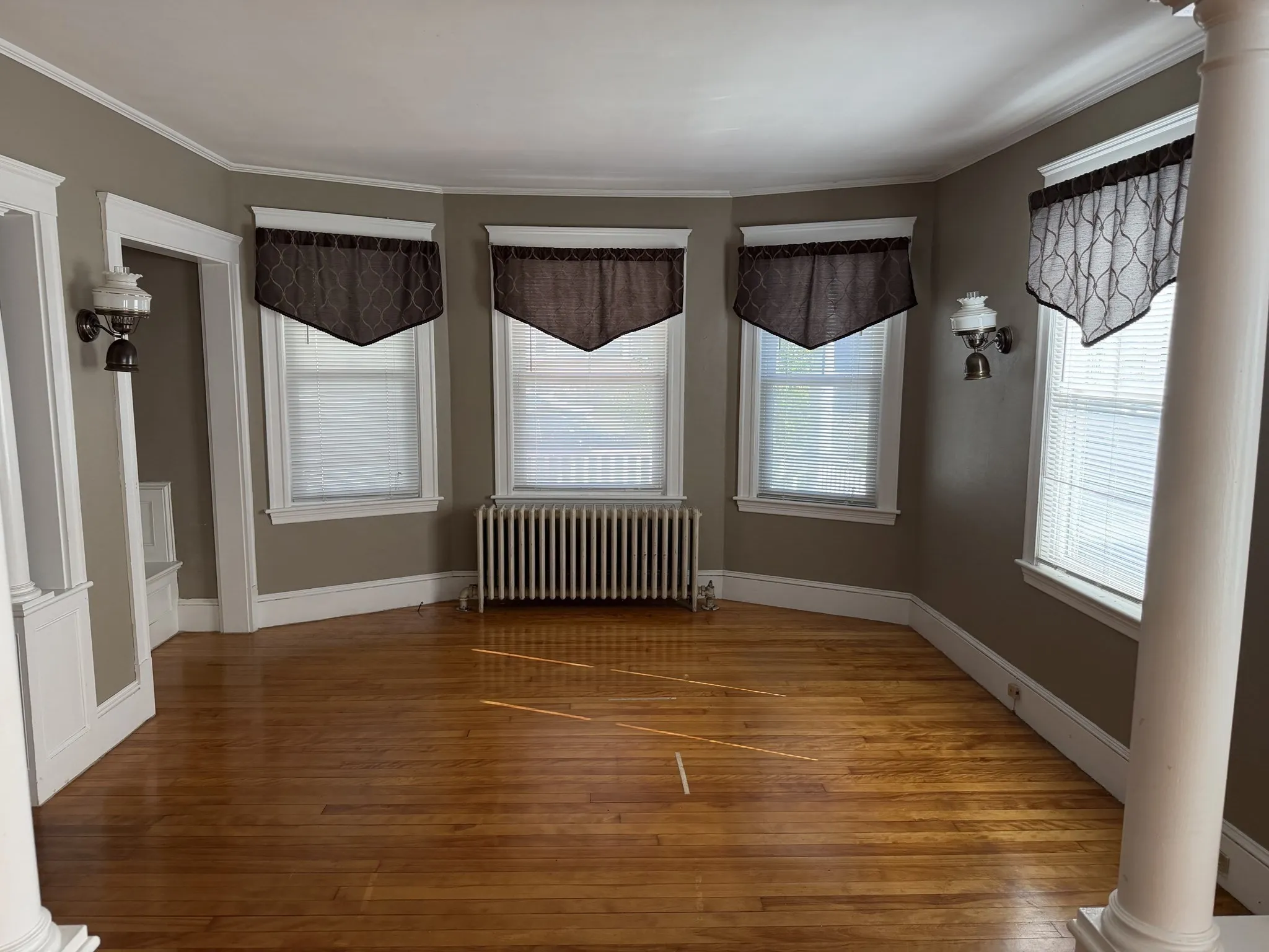 1 bed, 1 bath apartment for rent at 90 Webster St Unit 1, Winnekenni Park — photo 3 of 13