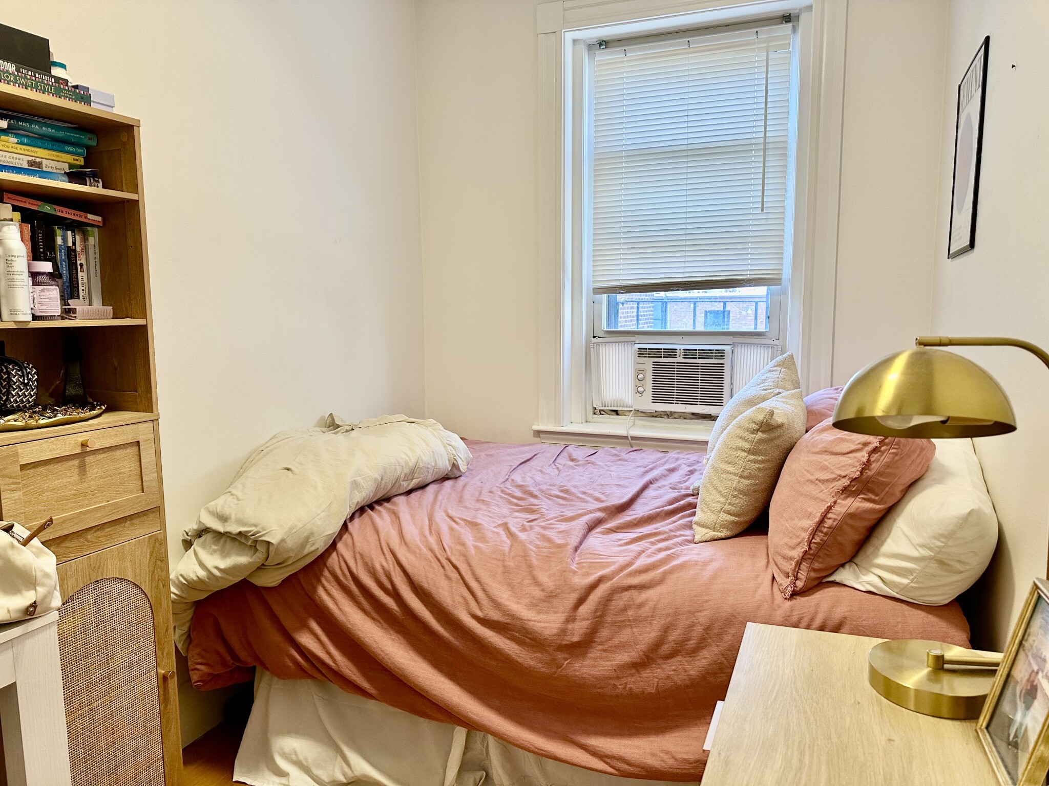 2 bed, 1 bath apartment for rent at 90 West Cedar St Unit 5, Beacon Hill — photo 13 of 14