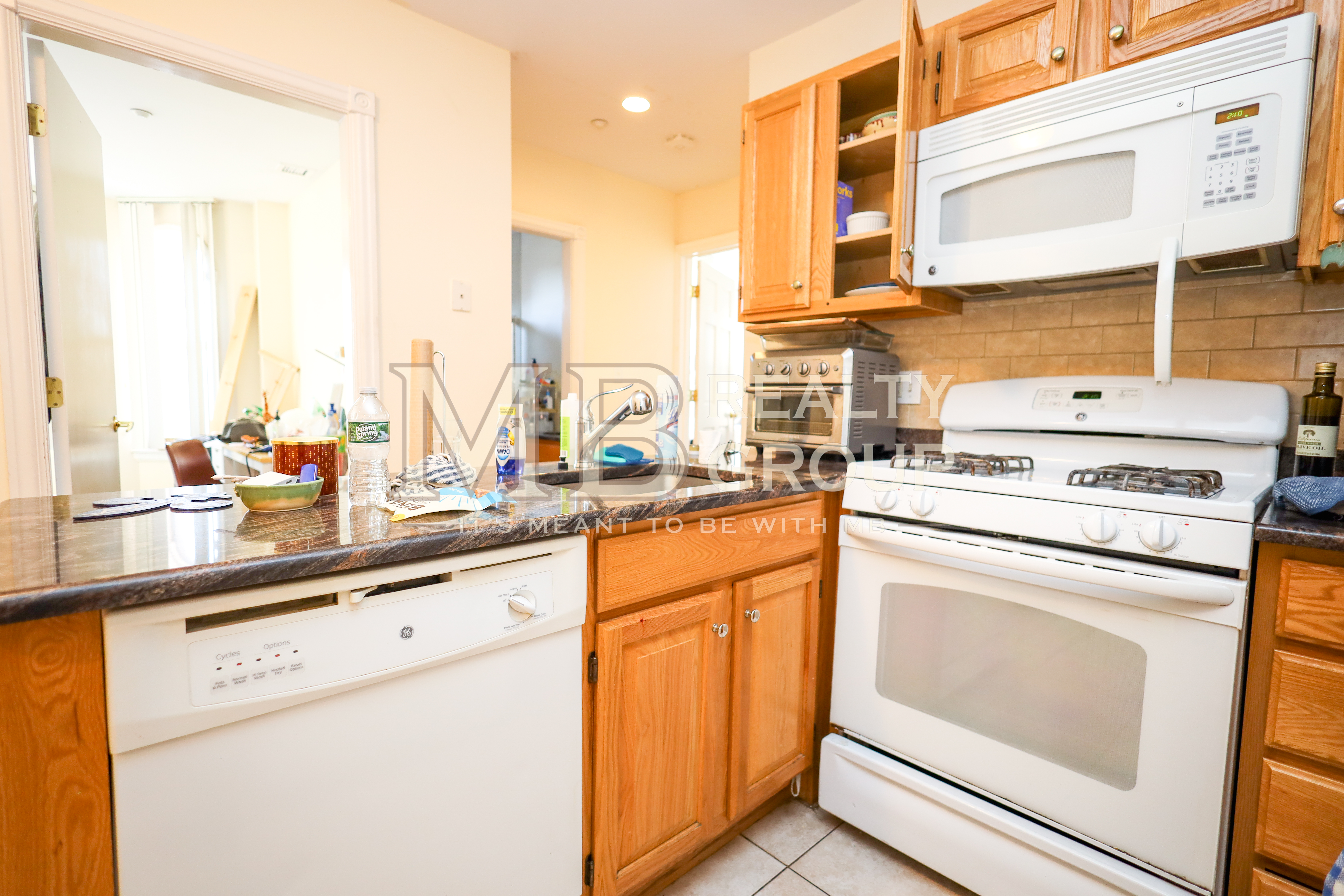 2 split bed, 1 bath apartment for rent at 90 Westland Ave Unit 201, Fenway — photo 2 of 12