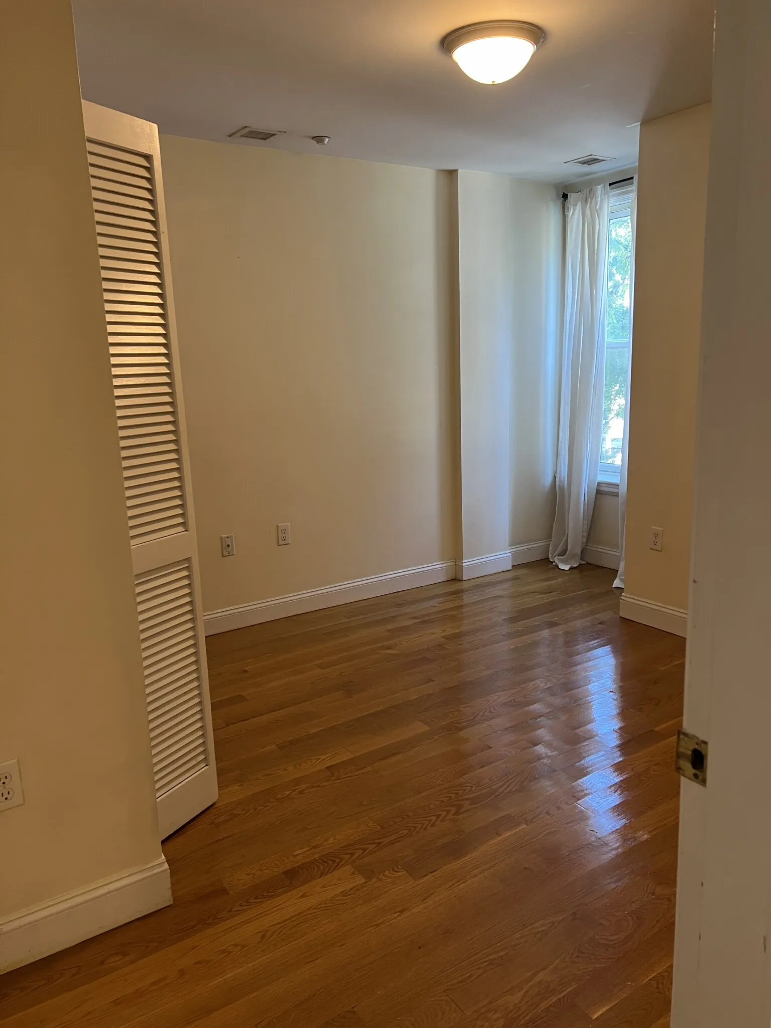 1 bed, 1 bath apartment for rent at 90 Westland Ave Unit 202, Fenway — photo 3 of 8