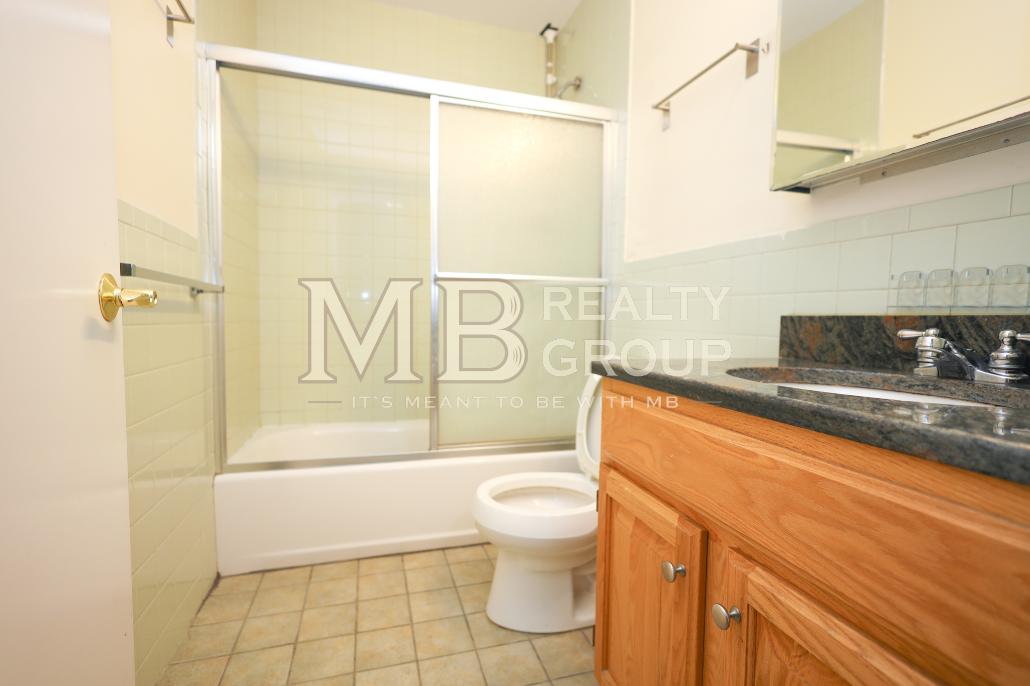 1 split bed, 1 bath apartment for rent at 90 Westland Ave Unit 203, Fenway — photo 11 of 17