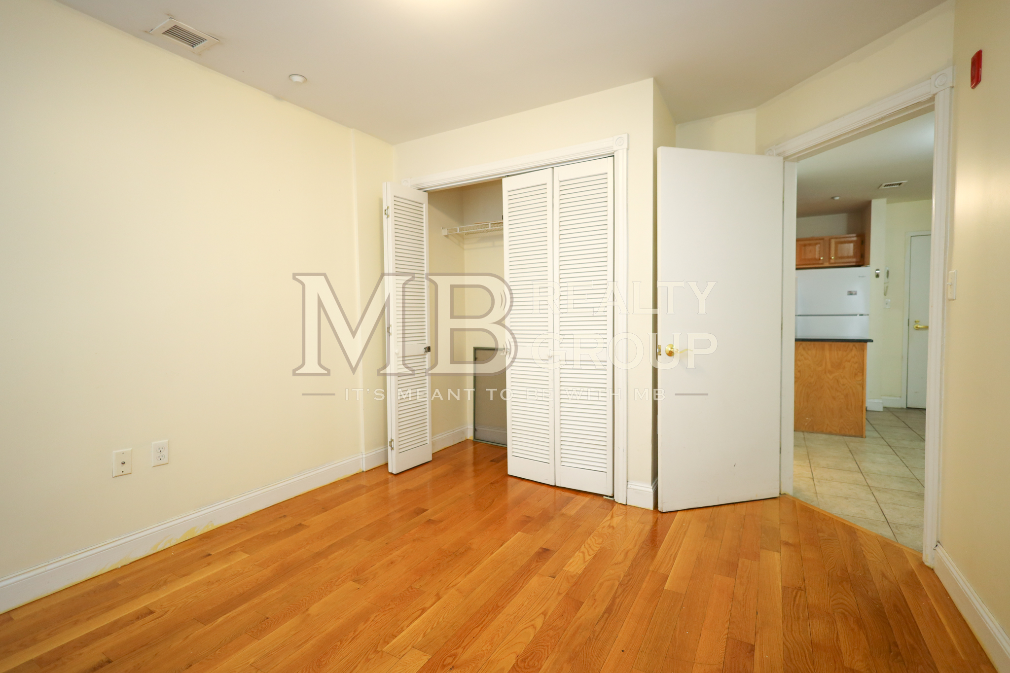 1 split bed, 1 bath apartment for rent at 90 Westland Ave Unit 203, Fenway — photo 10 of 17