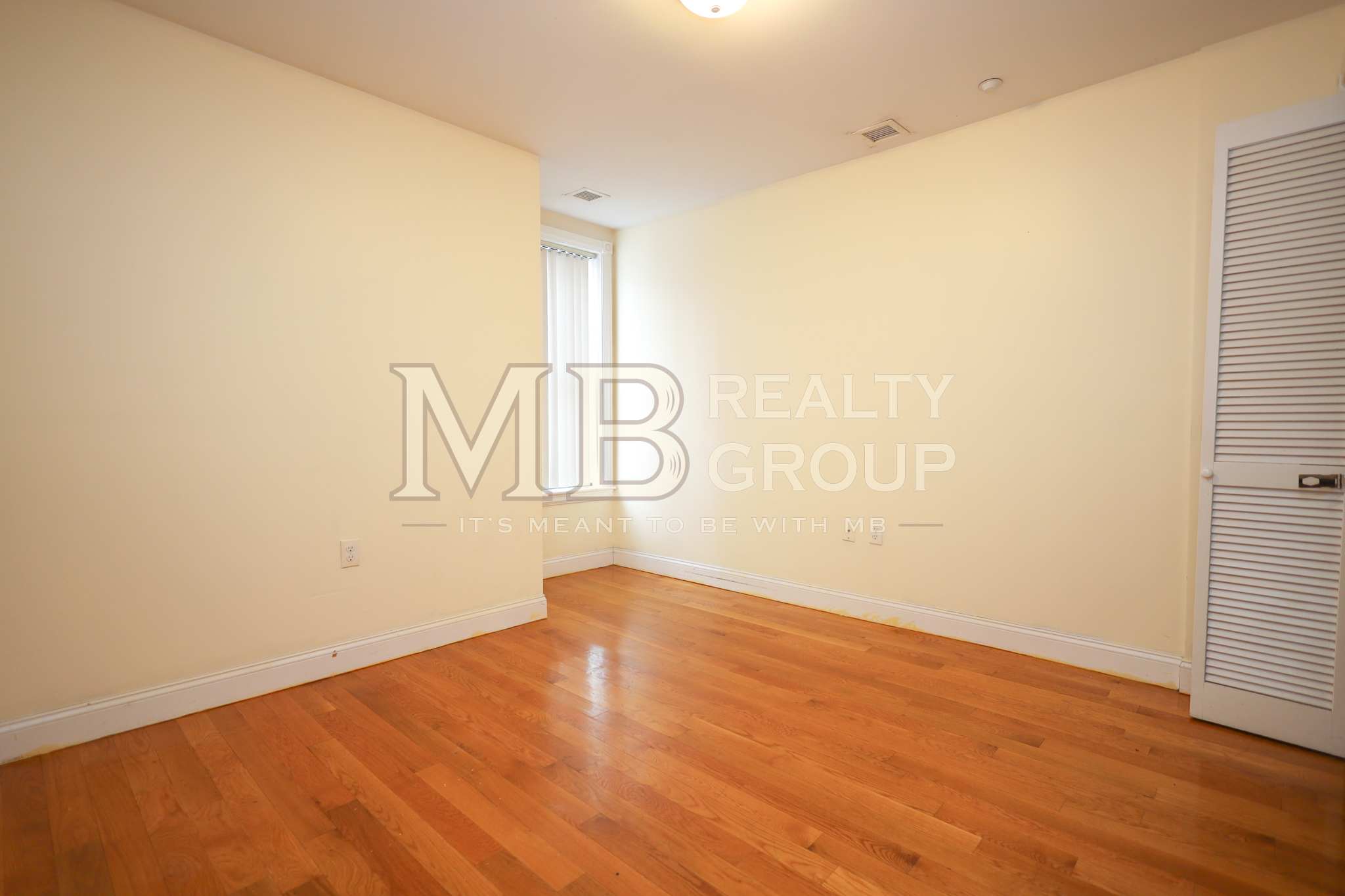 1 split bed, 1 bath apartment for rent at 90 Westland Ave Unit 203, Fenway — photo 7 of 17