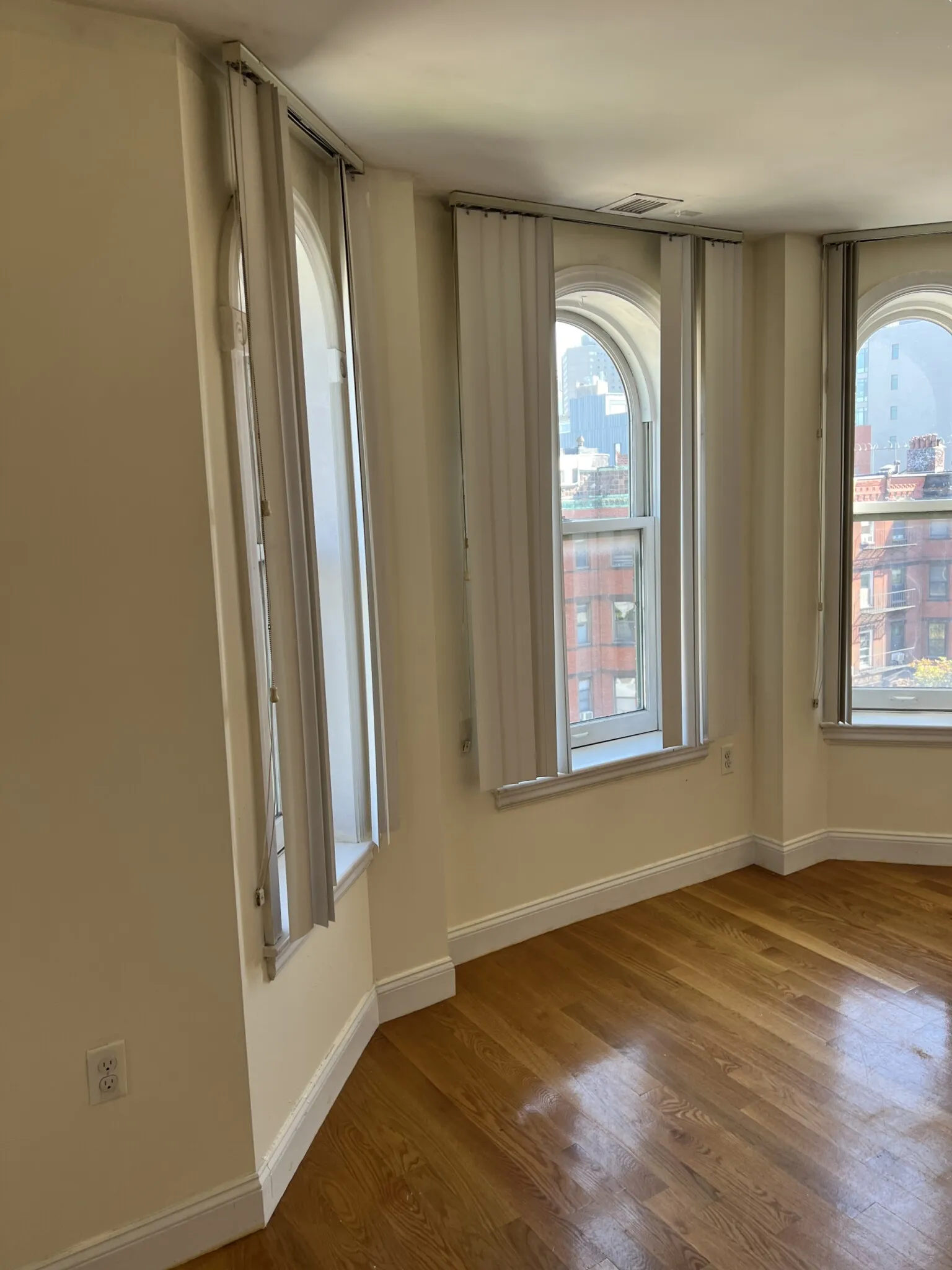 1 bed, 1 bath apartment for rent at 90 Westland Ave Unit 402, Fenway — photo 5 of 7